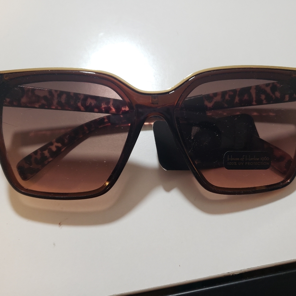 House of Harlow 1960 Brown Tortoise Sunglasses